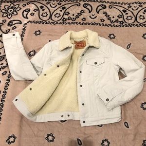 Levi’s white denim Jacket - fleece interior NWT